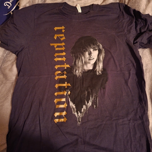 Taylor Swift Tops - Taylor Swift Reputation Tour tshirt